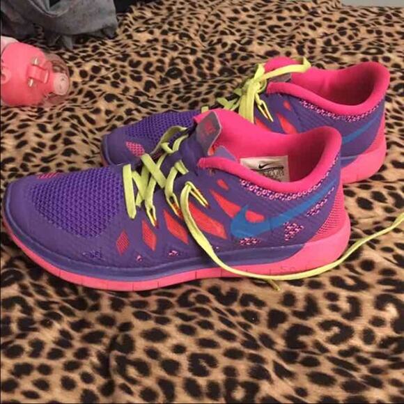 Nike running shoes - Picture 1 of 4